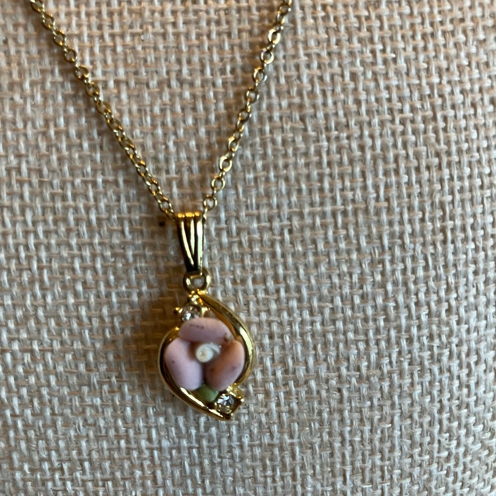 DELICATE PENDENT WITH HEART EARRINGS - Picture 5 of 8